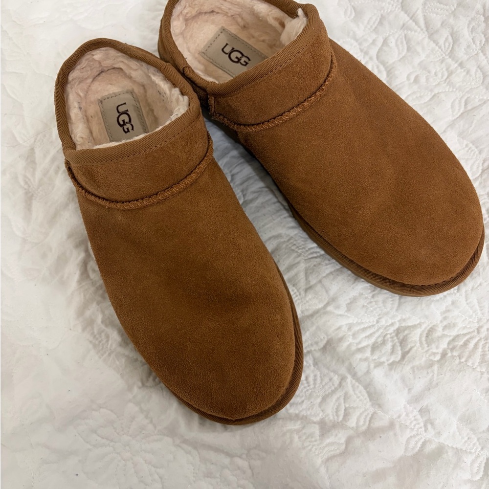 UGG Women’s Chestnut Suede Loafers